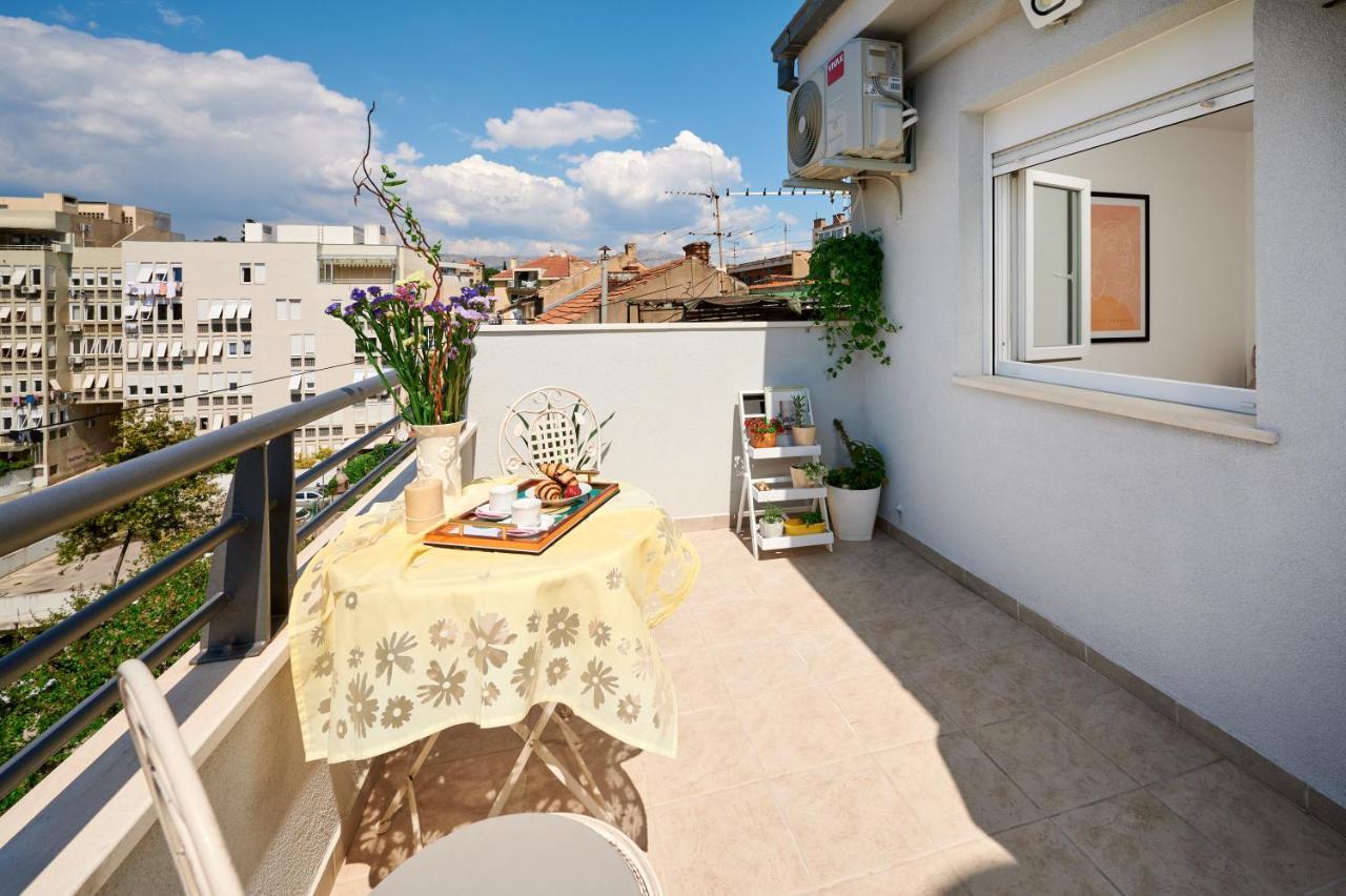 ספליט Modern & Spacious Rooftop Apartment With Natual Sunlight מראה חיצוני תמונה