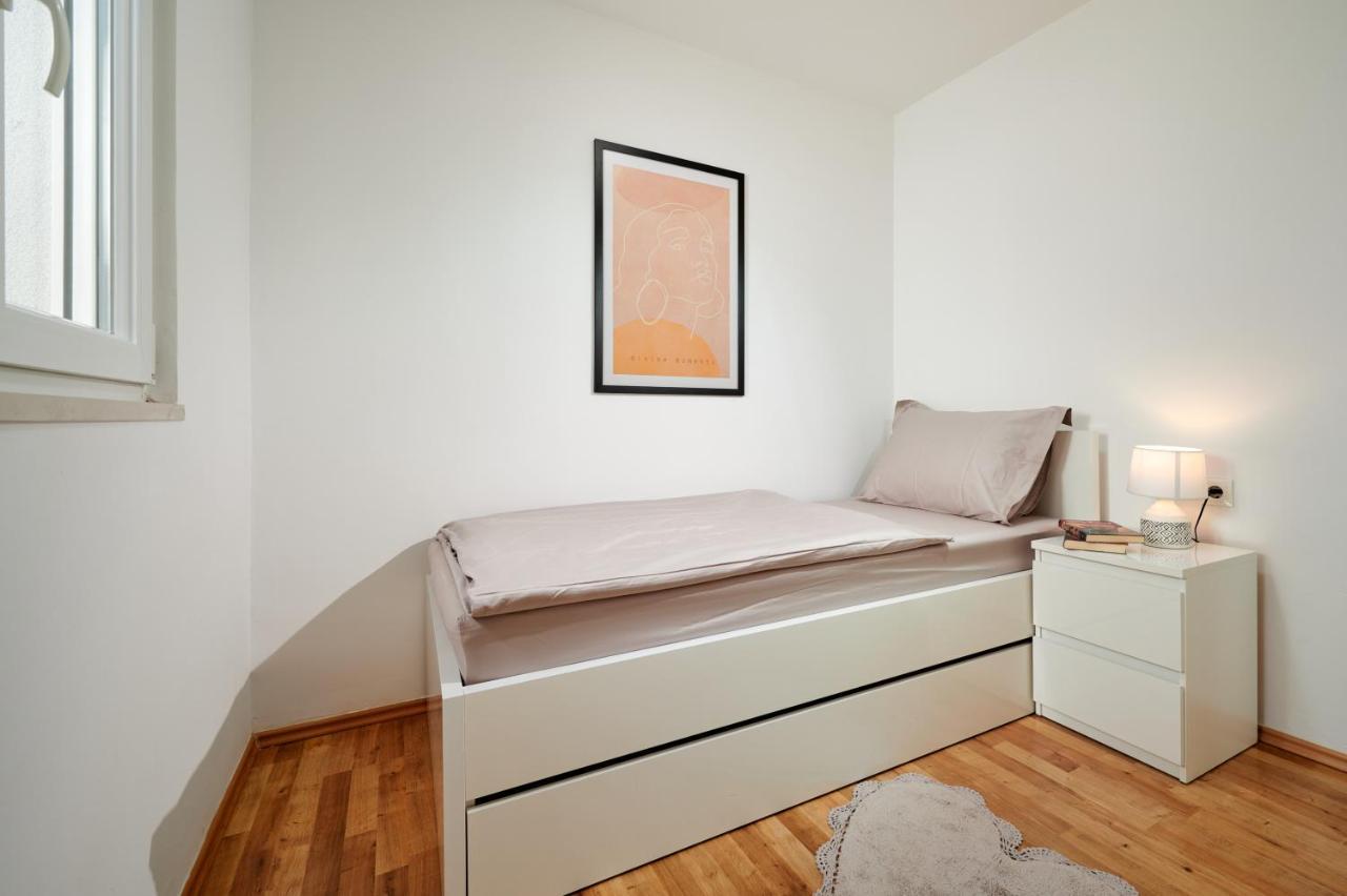 ספליט Modern & Spacious Rooftop Apartment With Natual Sunlight מראה חיצוני תמונה